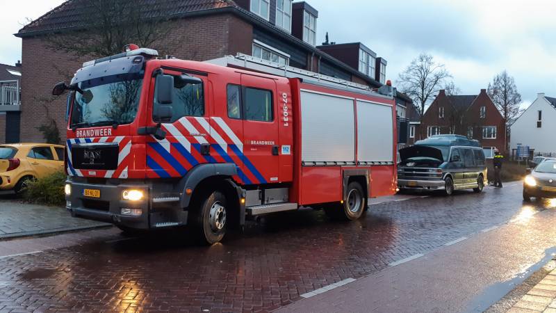 Flinke verkeershinder door brand in busje