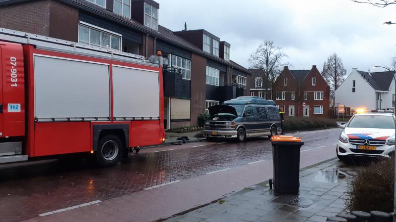 Flinke verkeershinder door brand in busje
