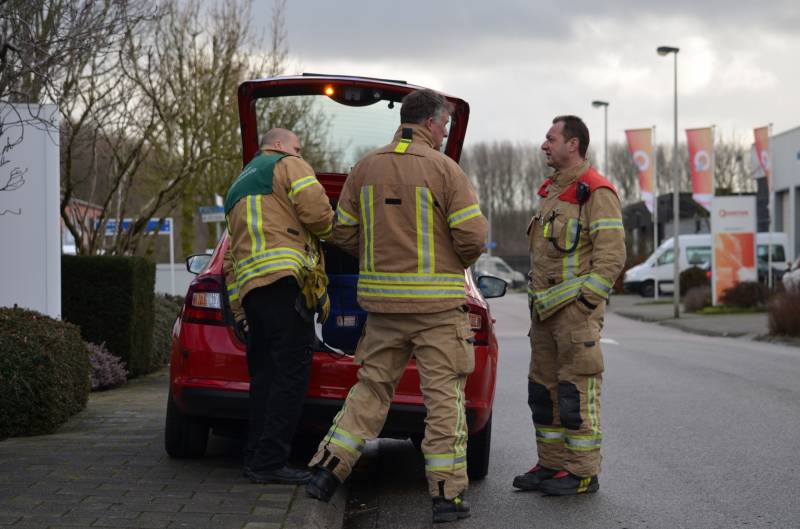 Wateroverlast bij vuurwerkwinkel