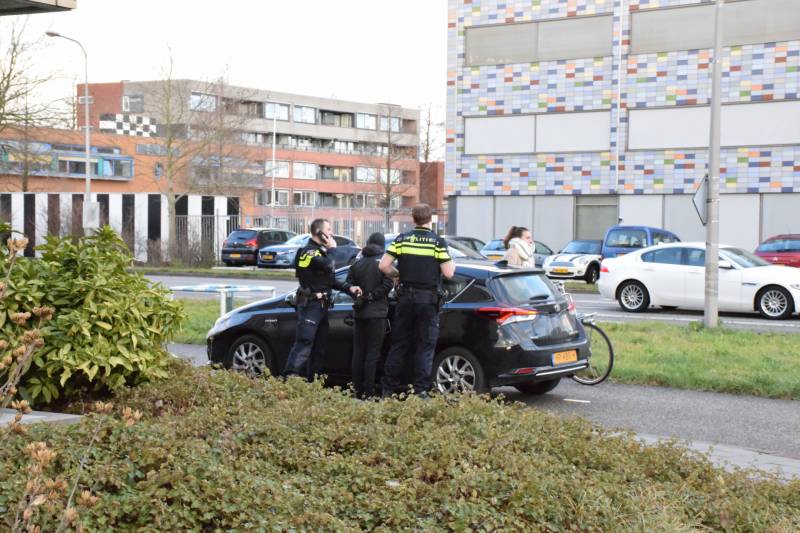 Politie onderzoekt mogelijk schietincident bij NS station Goverwelle