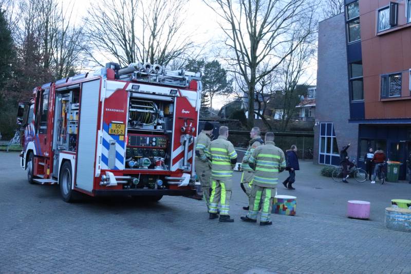 Christelijk lyceum ontruimd na brand op toilet