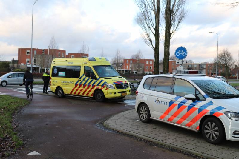 Fietser aangereden op rotonde