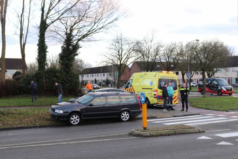 Fietser aangereden op rotonde