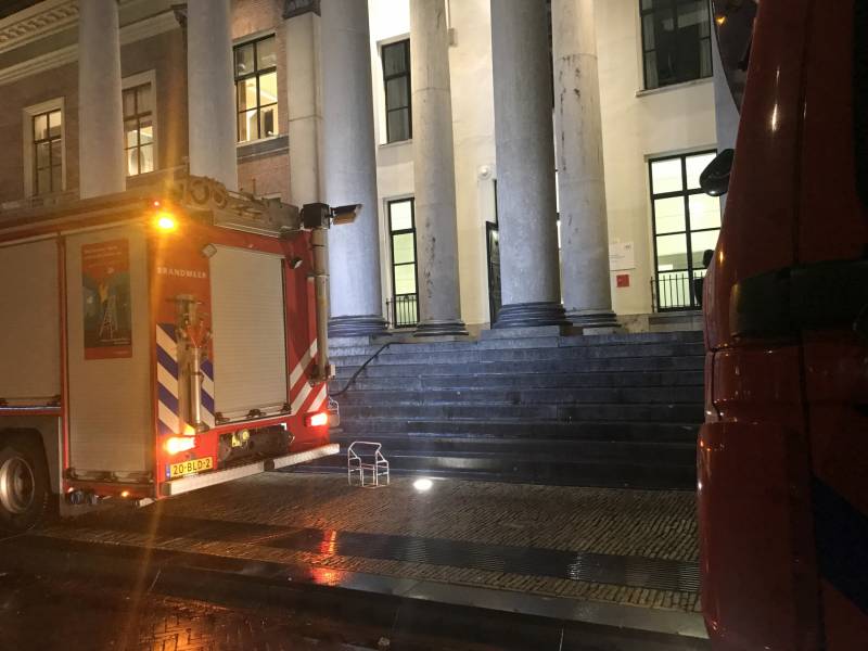 Brandweer oefent in rechtbank