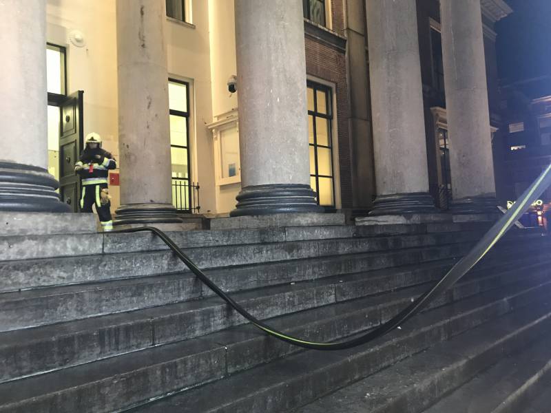 Brandweer oefent in rechtbank