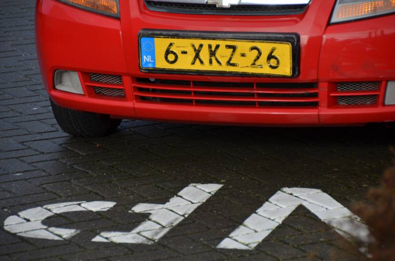 Schade na botsing tussen auto en fiets