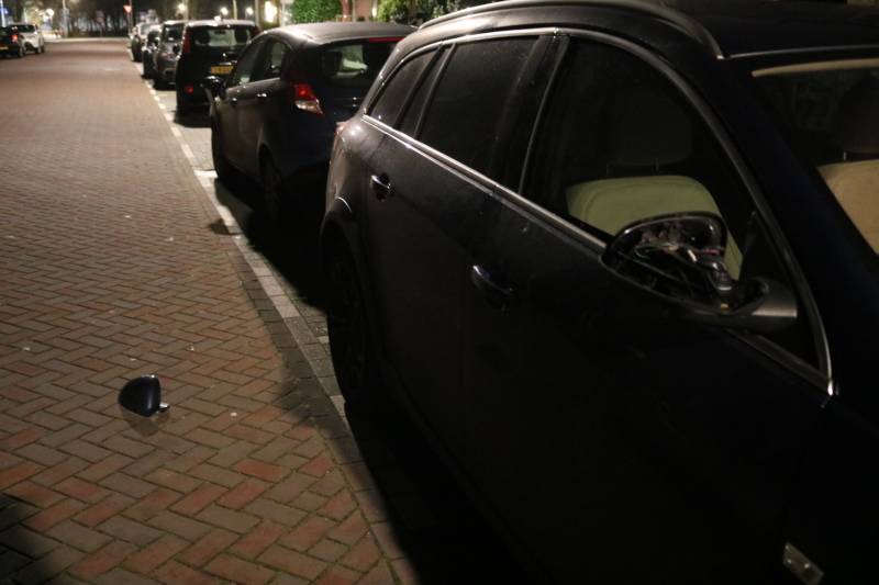 Wederom spiegels van auto's vernield