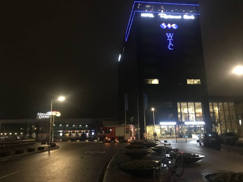 Brandweer onderzoekt brandlucht in WTC hotel