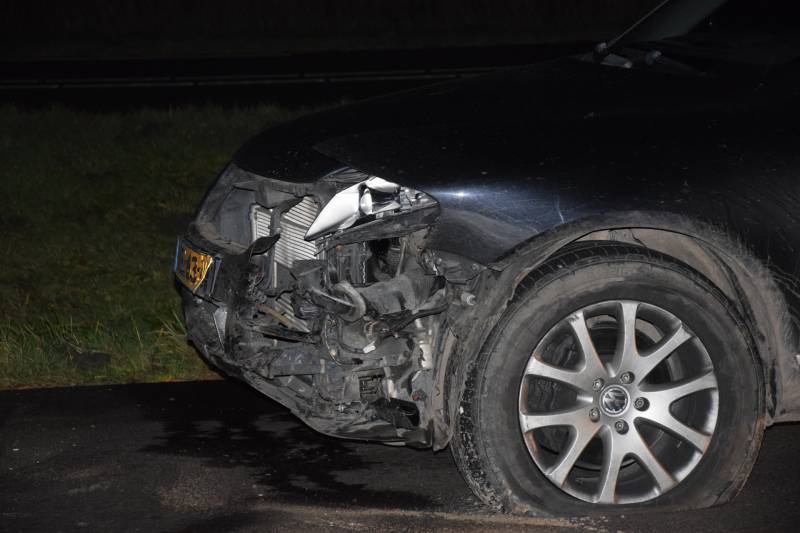 Flinke schade en gewonde na frontale botsing