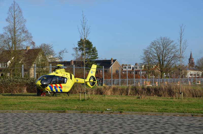 Persoon zwaargewond na val op ijs