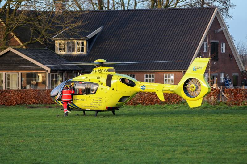 Traumahelikopter landt voor zwaargewonde jongen