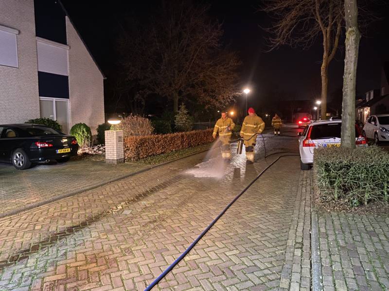 Brandweer druk met drie kilometer lang oliespoor