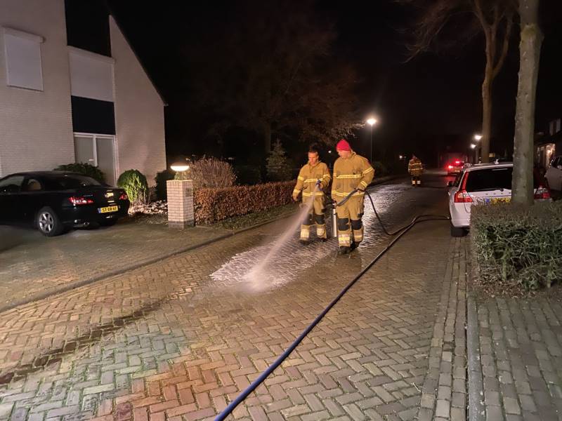 Brandweer druk met drie kilometer lang oliespoor
