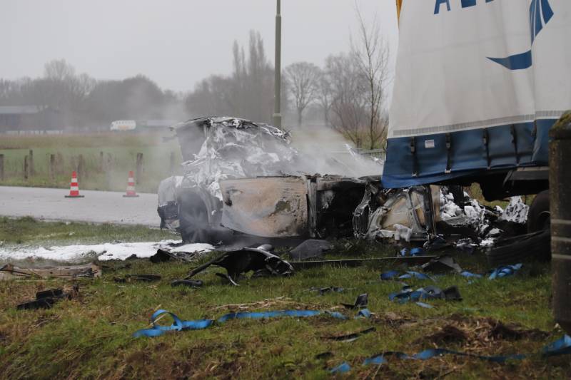 Dode gevonden in uitgebrande auto