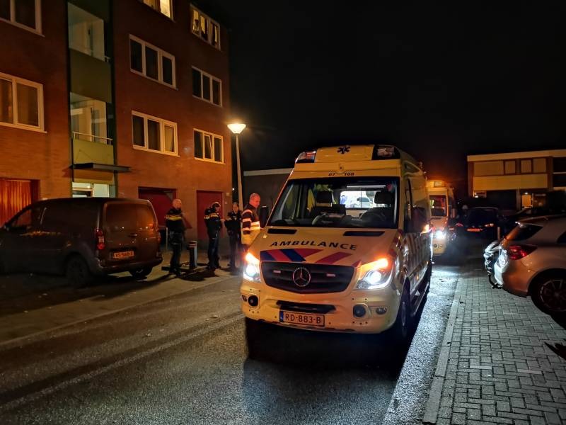 Bewoners uit appartement gehaald