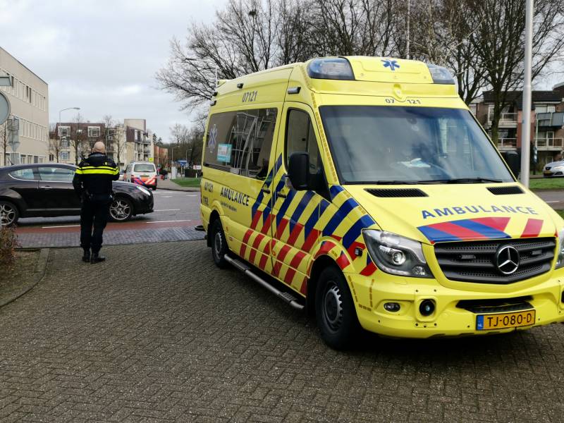 Fietser gewond na aanrijding met auto