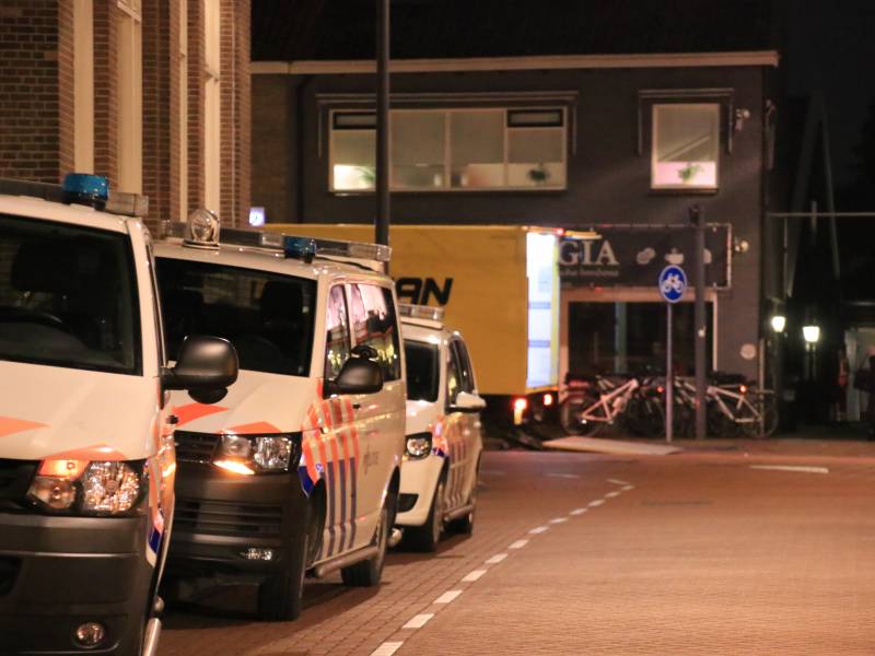 Politie doet inval in woning