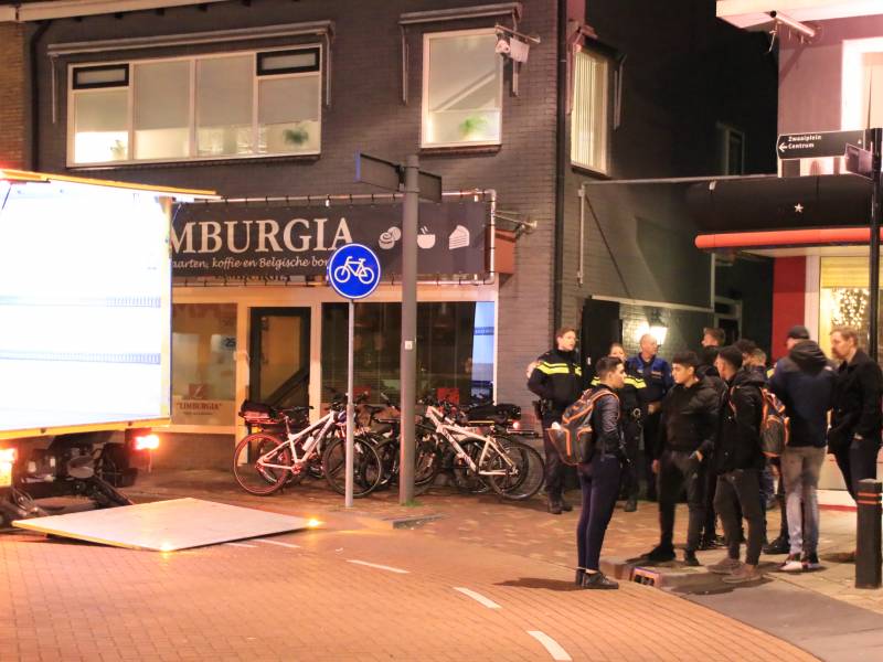 Politie doet inval in woning