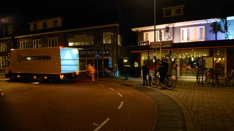 Politie doet inval in woning