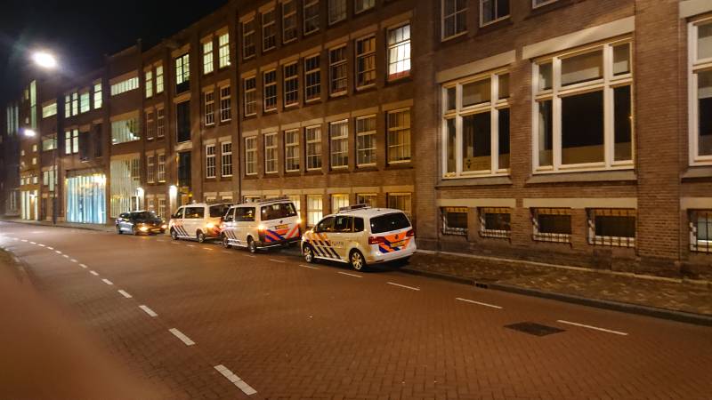 Politie doet inval in woning