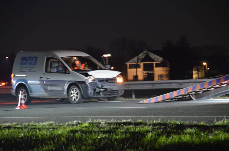 Flinke schade bij aanrijding op snelweg
