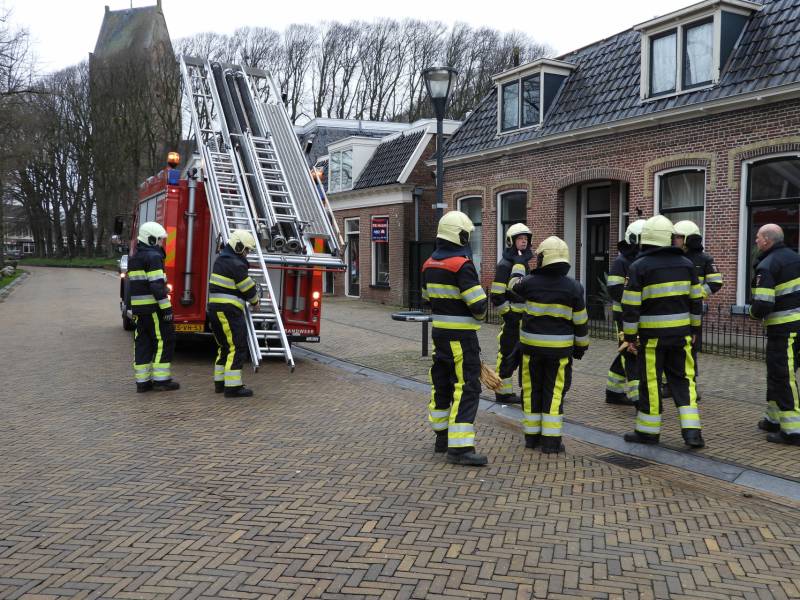 Stuk dak van woning gewaaid