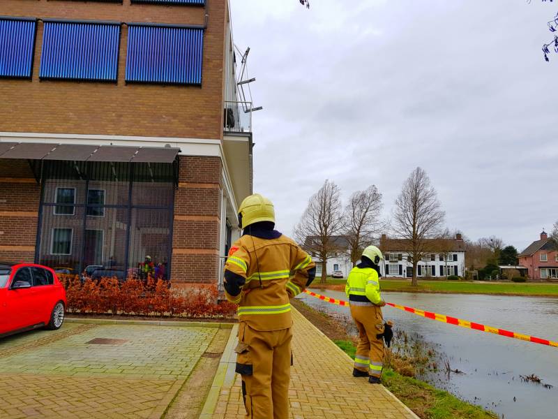Zonnepanelen losgerukt door harde wind