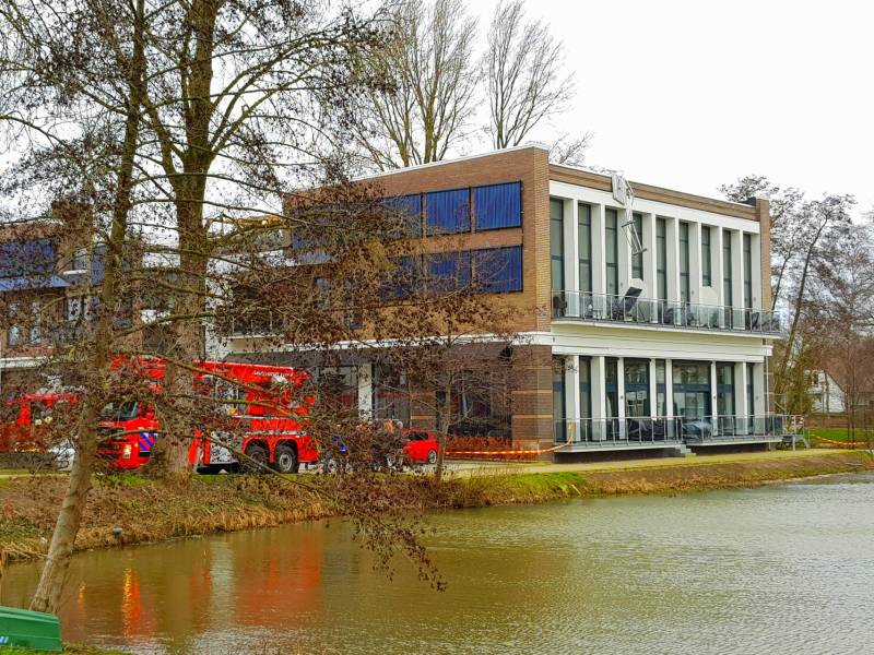 Zonnepanelen losgerukt door harde wind