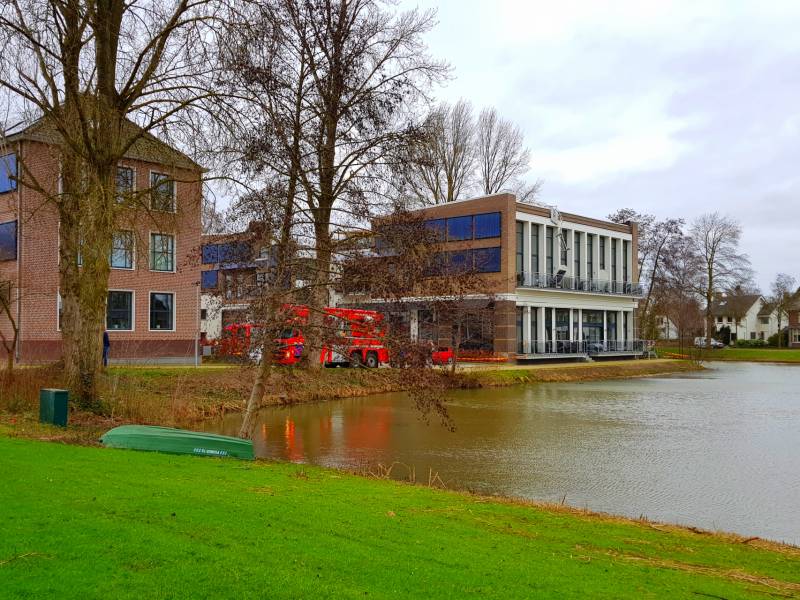 Zonnepanelen losgerukt door harde wind