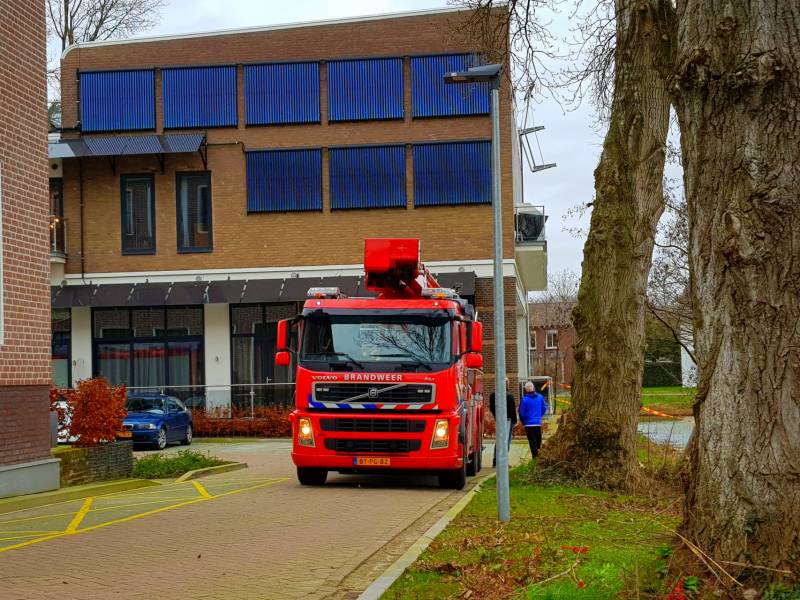 Zonnepanelen losgerukt door harde wind