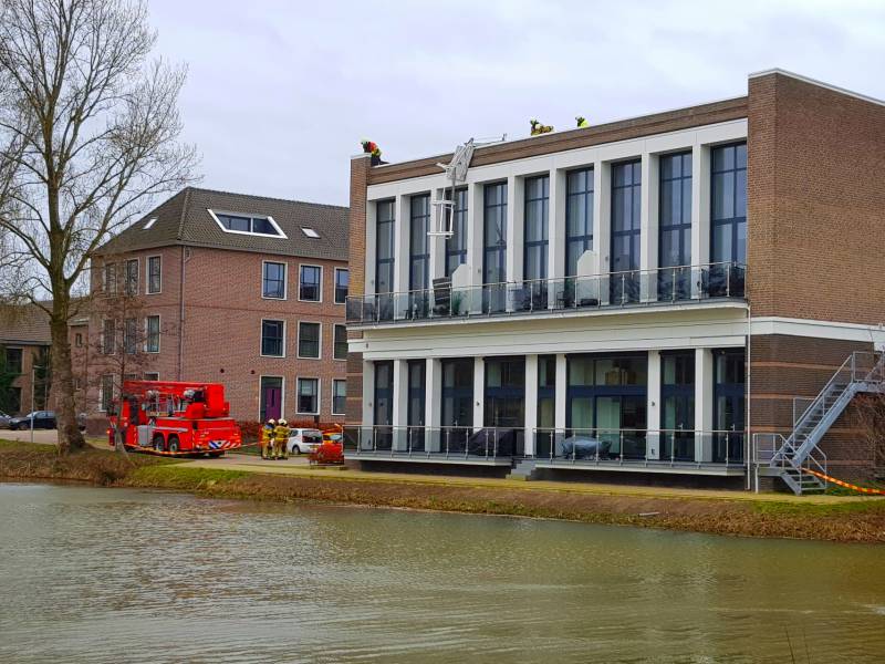 Zonnepanelen losgerukt door harde wind