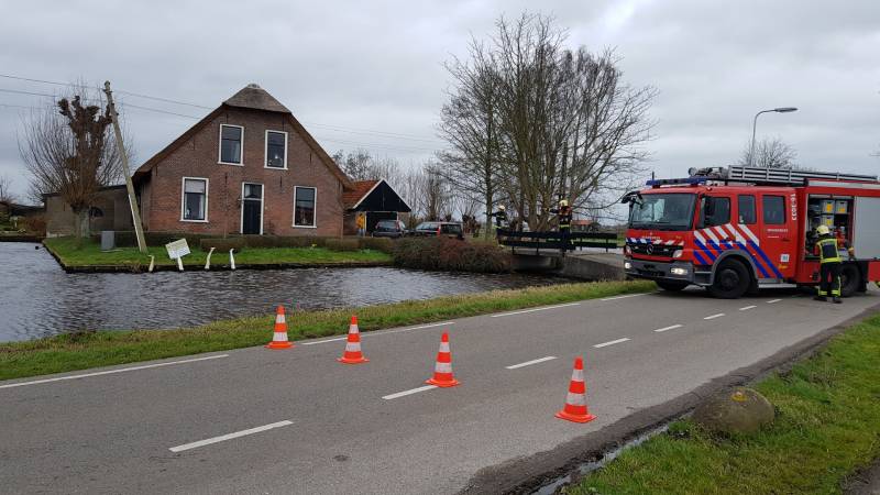 Stroompaal breekt af door harde wind