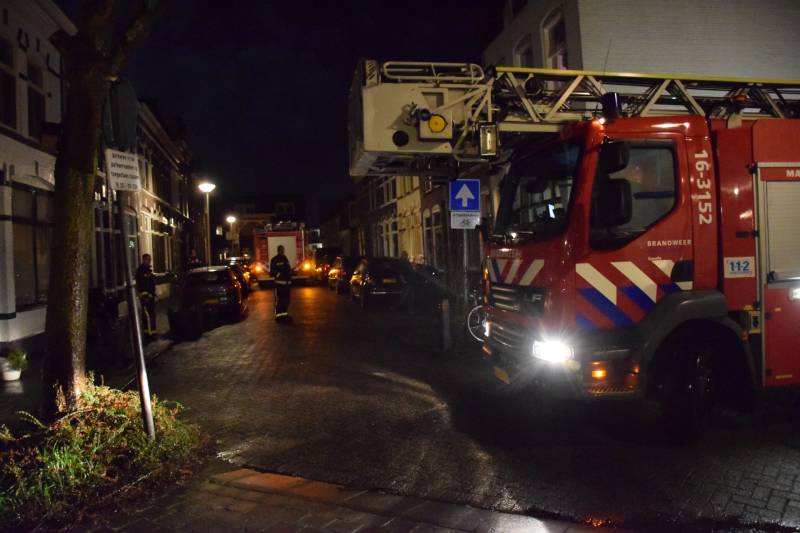 Waterlekkage door afgewaaide dakpannen