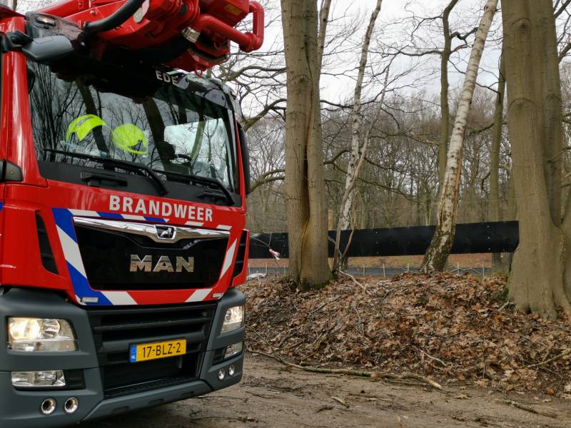 Boom dreigt op A12 te vallen