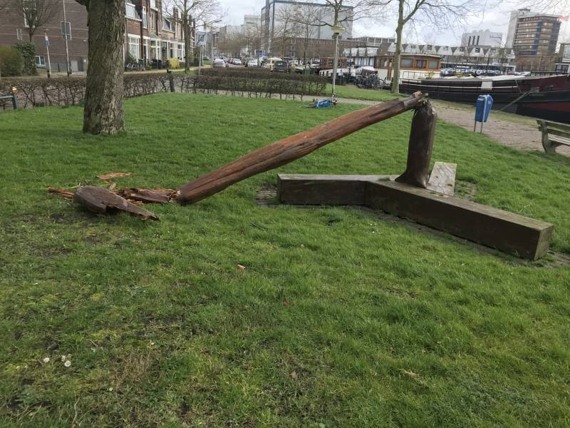 Kunstwerk Famke Mei Fugel heeft storm Ciara niet overleefd