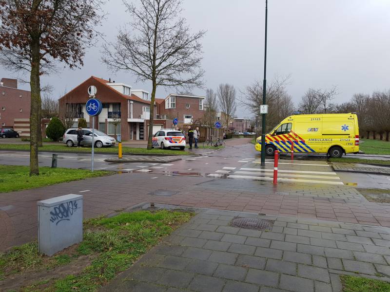 Fietser geschept bij oversteken
