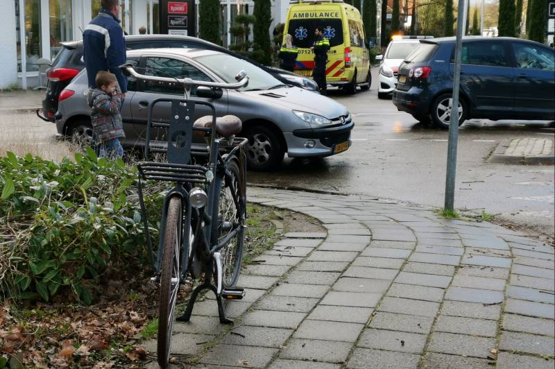 Twee fietser botesen opelkaar voor Hotel De Reehorst