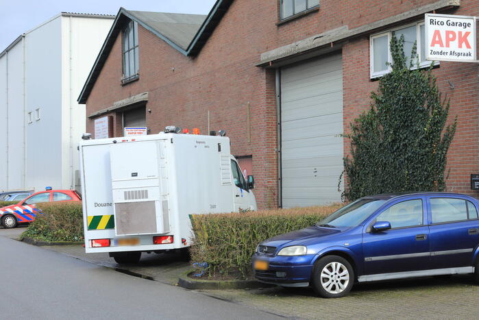 Integrale controle bij 10 autobedrijven op industrieterrein De Isselt