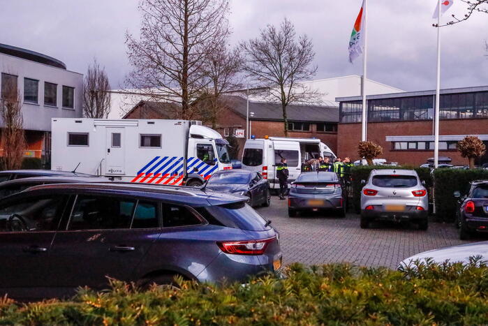 Integrale controle bij 10 autobedrijven op industrieterrein De Isselt