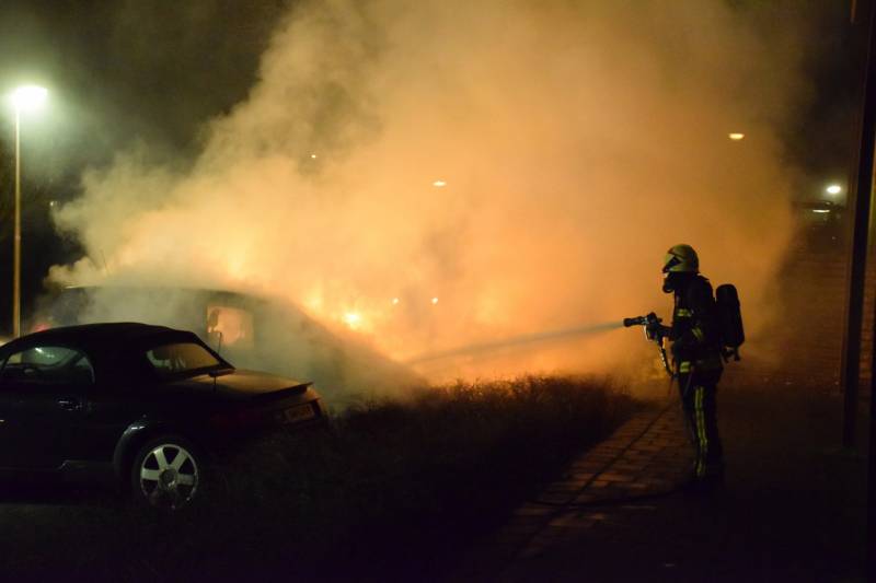 Meerdere auto's verwoest door een brand