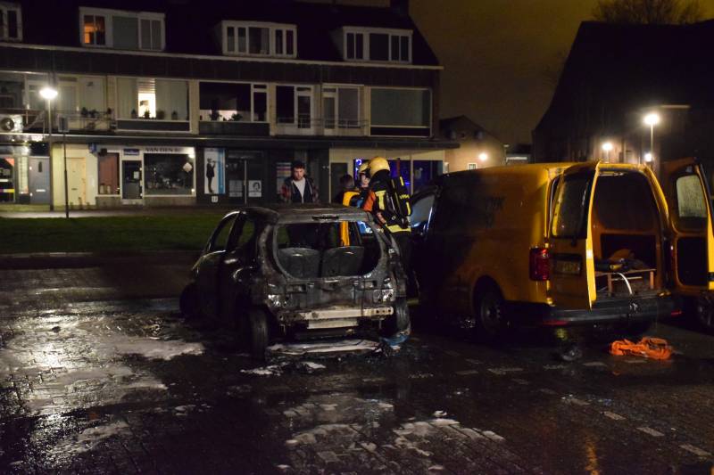 Meerdere auto's verwoest door een brand