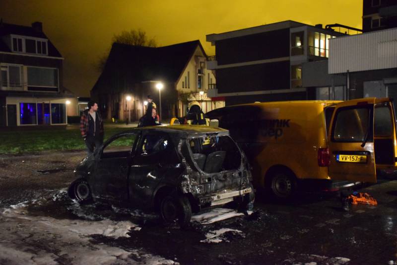 Meerdere auto's verwoest door een brand