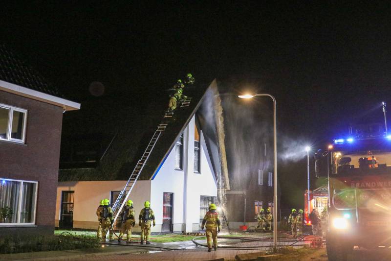Brand in woning met rieten kap