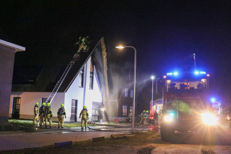 Brand in woning met rieten kap
