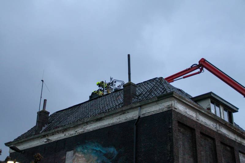 Dakbedekking laat los door harde wind