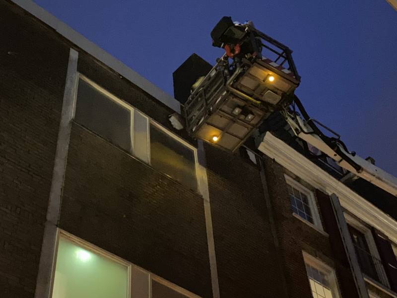 Gevelplaat pand losgewaaid