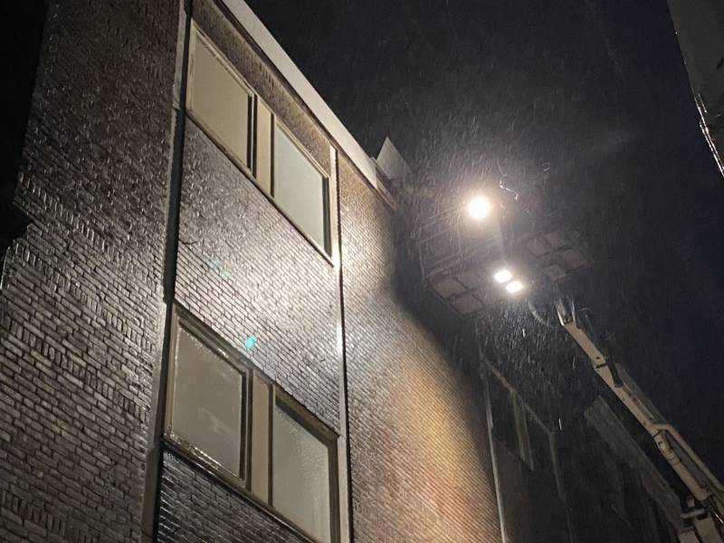 Gevelplaat pand losgewaaid