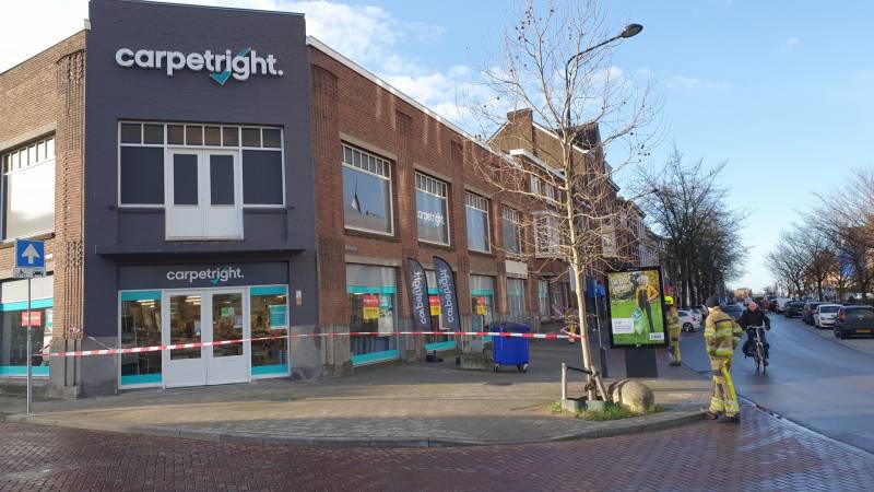 Raam gesprongen door harde wind