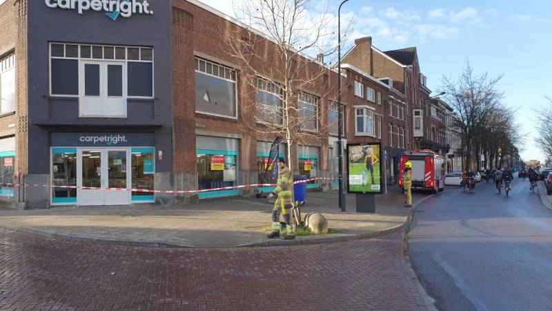 Raam gesprongen door harde wind