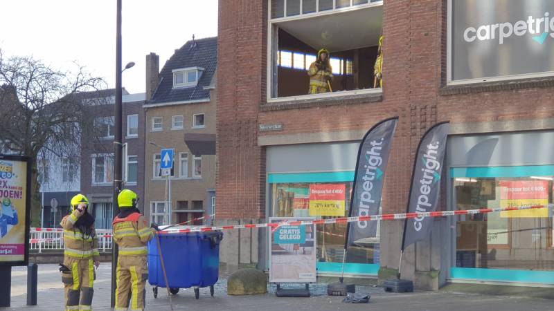 Raam gesprongen door harde wind